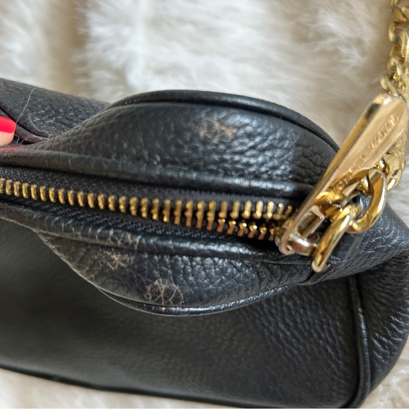 Michael Kors black leather crossbody bag - Picture 9 of 14